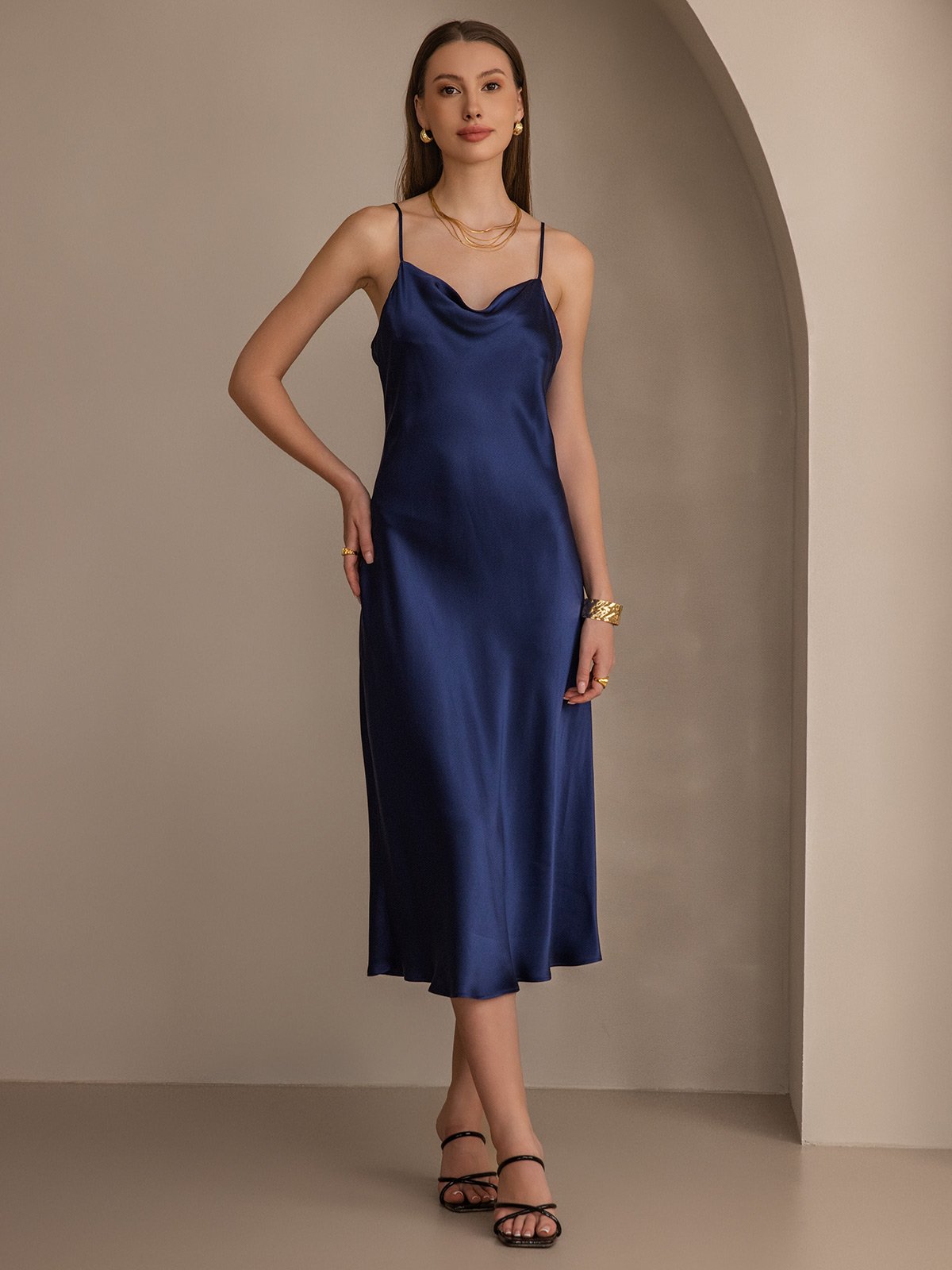 SERAPHINA - Langes Seidenkleid mit Spaghettiträgern für Damen