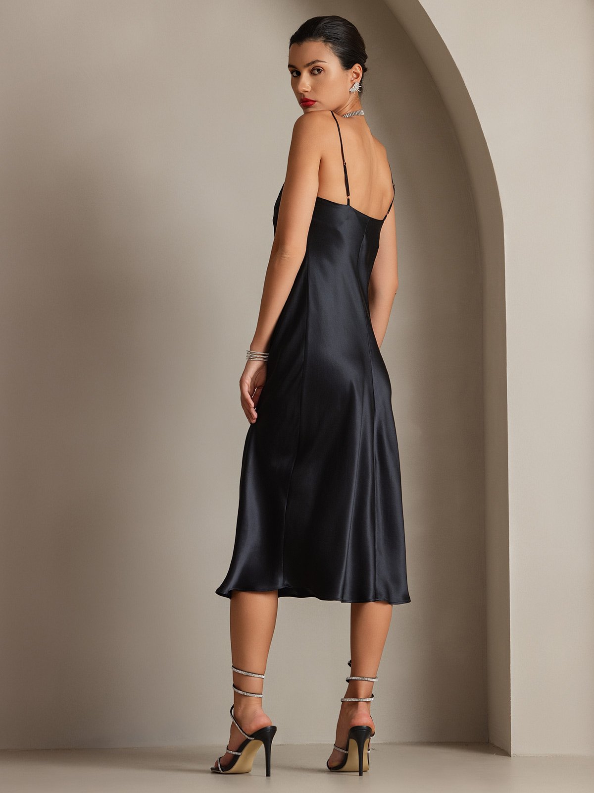 SERAPHINA - Langes Seidenkleid mit Spaghettiträgern für Damen